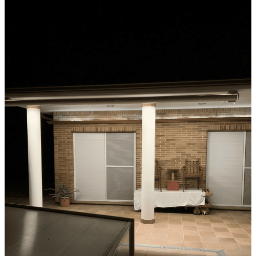 Toldo Cofre Samoa 4.00 m x 3.50 m Motorizado con mando a distancia y maniobra auxiliar