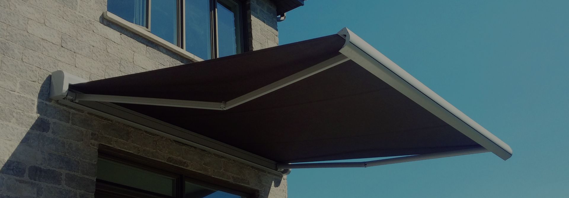 un Toldo de a reducido - Toldos-en-Stock